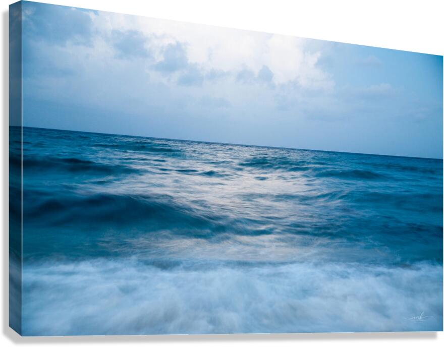 Whispers Beyond the Horizon Impression sur toile