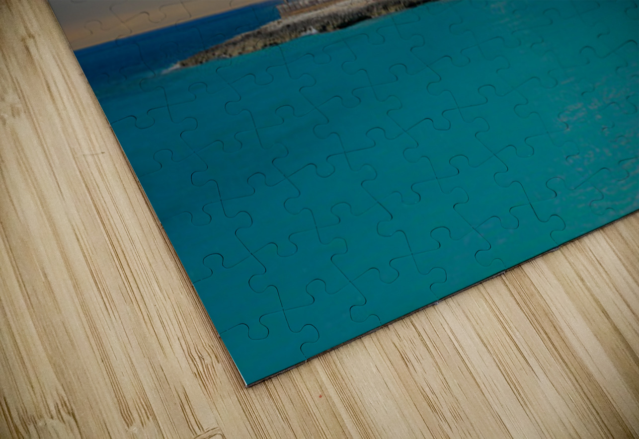 Guiding Light Henley Lens Puzzle